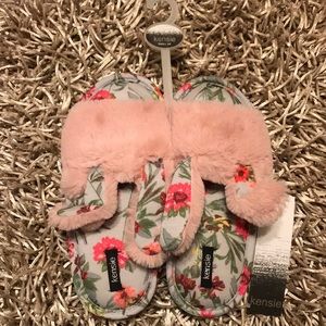 Hip Memory Foam Slippers (BRAND NEW)